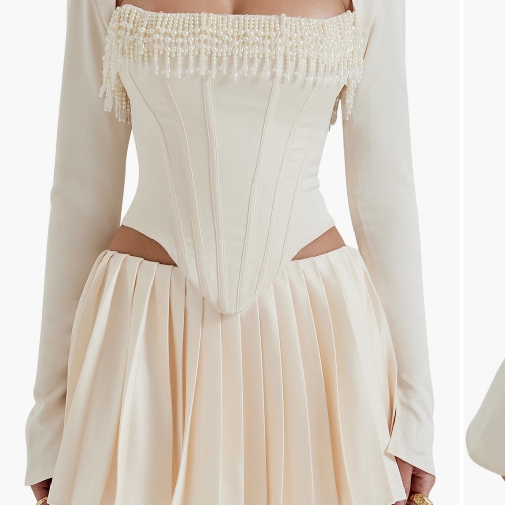 HOUSE OF CB
Aubrie Two-Piece
Corset Top - Picture 6 of 6